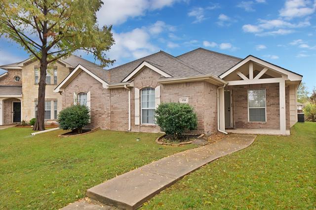 Photo - 1718 Briarhollow Dr