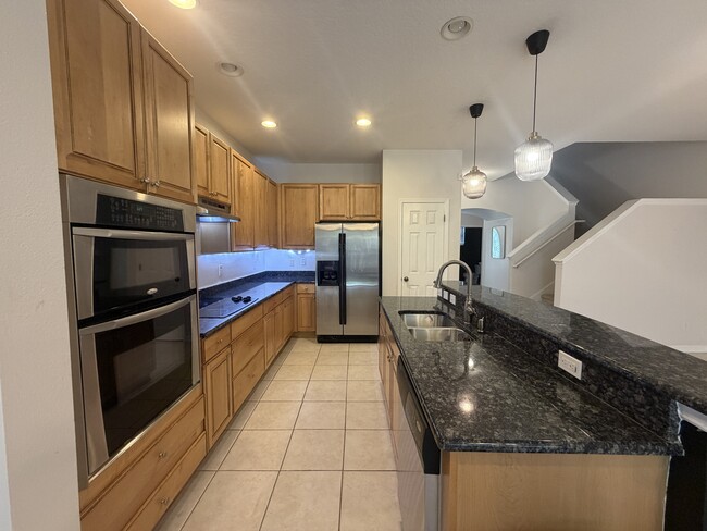 Photo - 505 Lake Eagle Ln