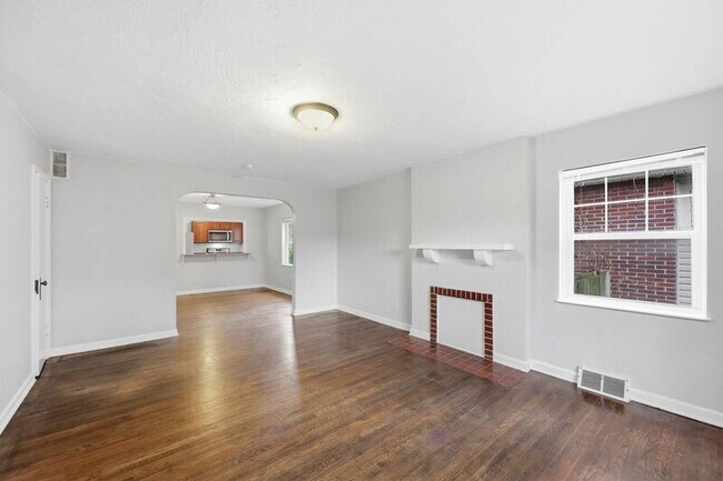 1048 BERKELEY Rd