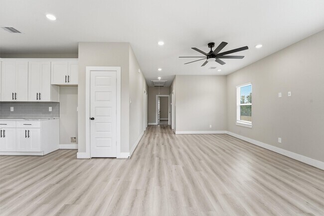 Photo - 3107 Grassmere St