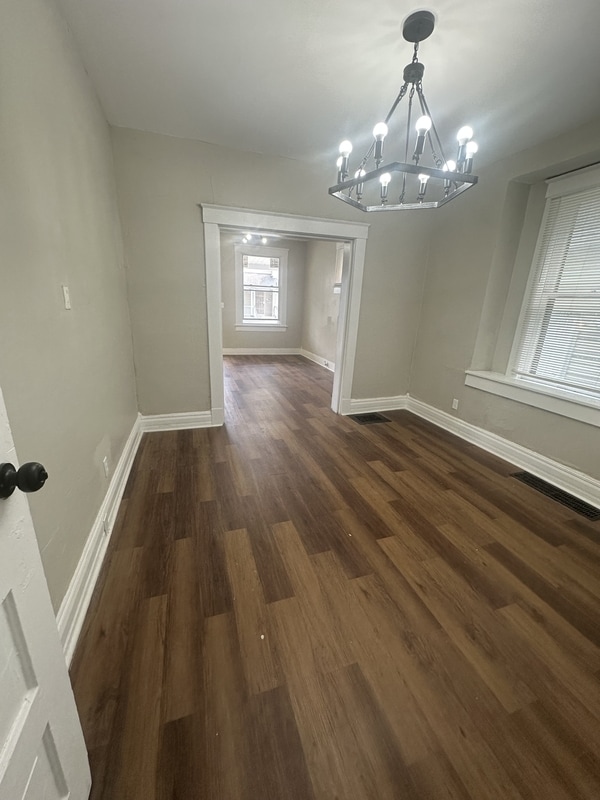 Building Photo - 1352 E 90th St Rental