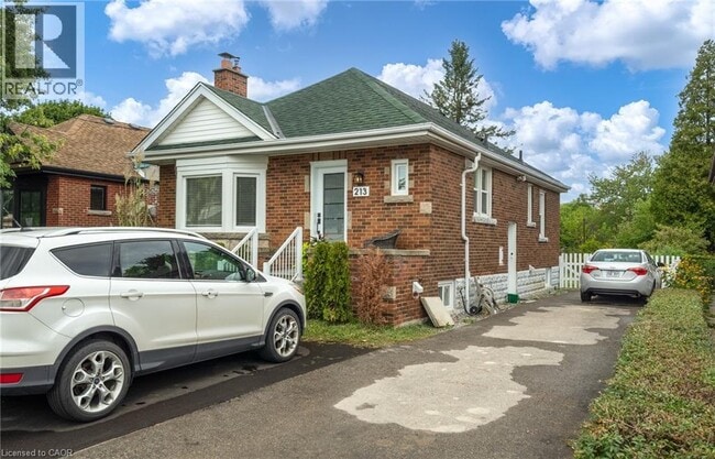 Photo - 213 Inverness Ave E
