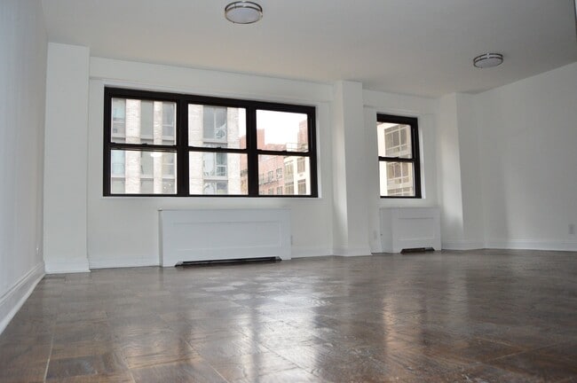 Building Photo - 400 E 89th St Unit 2L Rental
