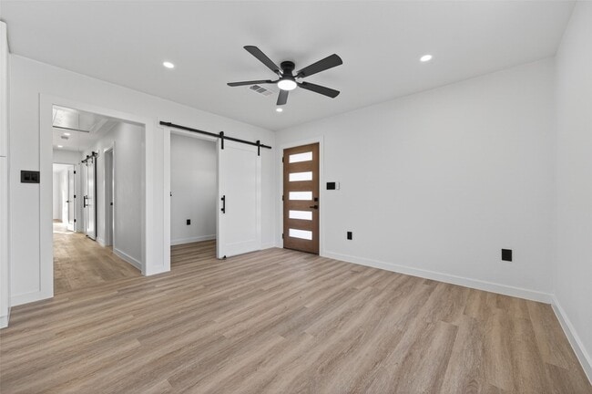 Photo - 6621 Jason St