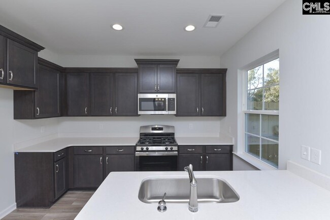 Photo - 185 Northwood St
