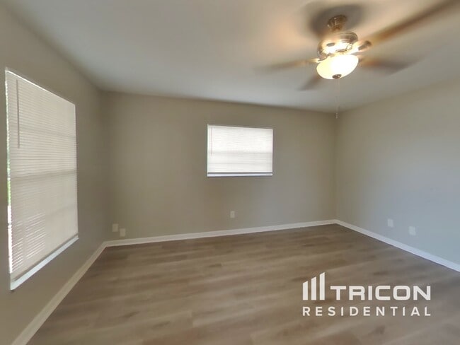 Photo - 804 Heidi Rd