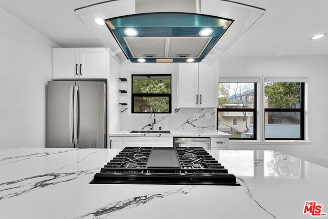 Photo - 926 N Spaulding Ave Unidad 5