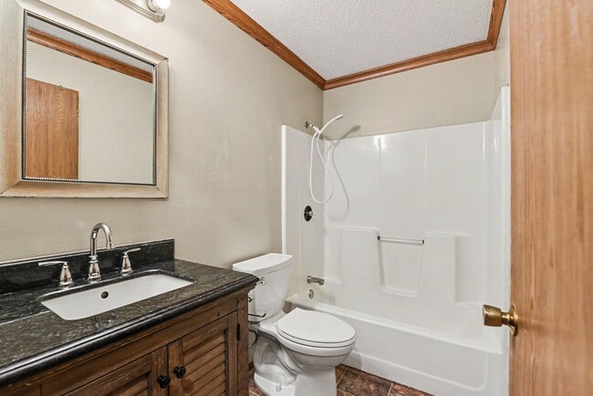 Photo - 1920 Locust St Unit 208