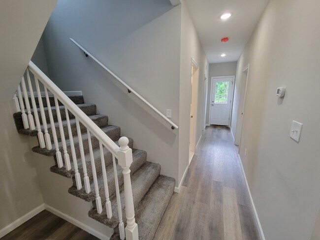 Photo - 2104 Allendale Rd