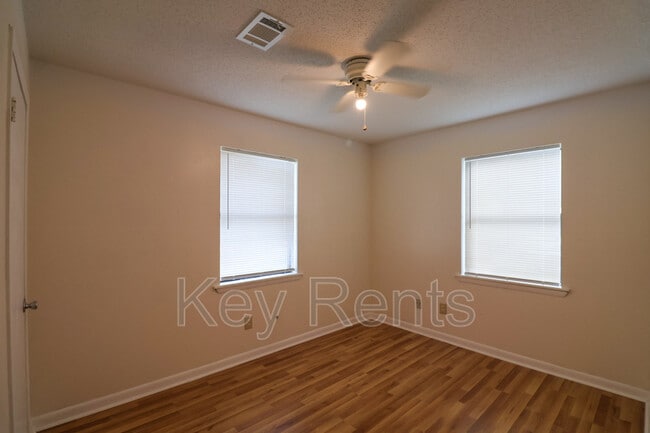 Photo - 4679 Bradley Dr