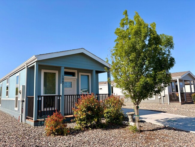 Building Photo - OTM- MOBILE IN CAMP VERDE SUBDIVISION