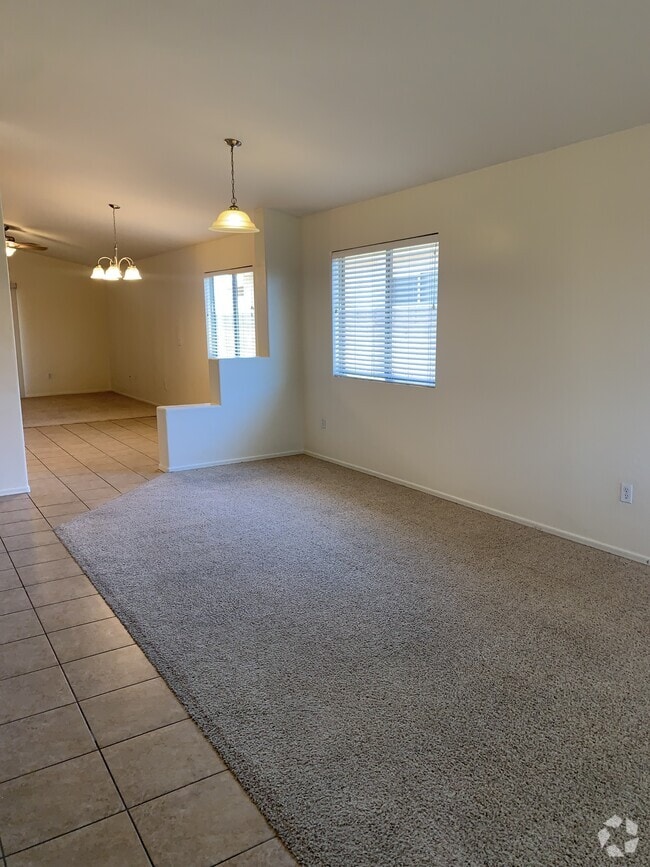 Building Photo - 6585 E Ladonna Ln Rental