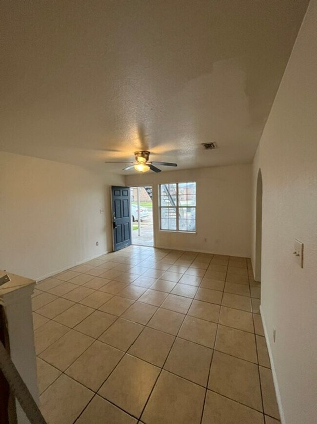 Photo - 3001 Cantabrian Dr Unit A