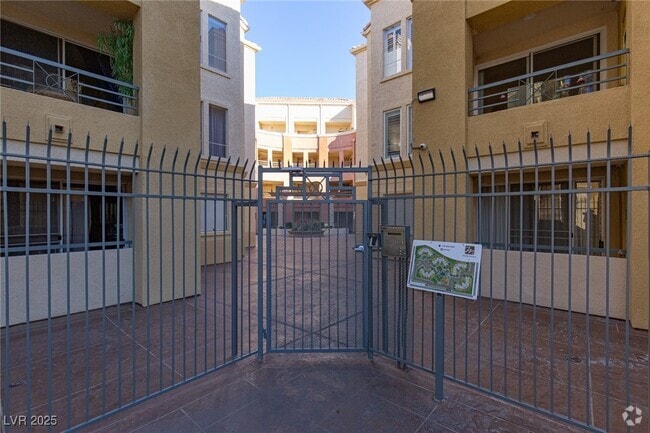 Building Photo - 210 E Flamingo Rd Unit 117 Rental