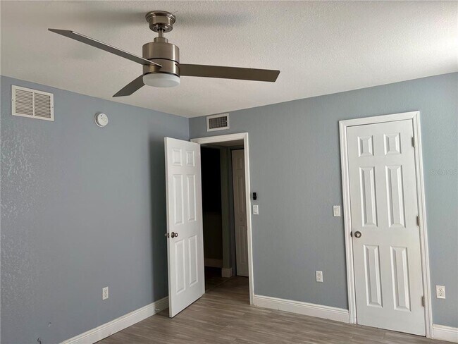 Photo - 3845 S Lake Dr Unit 191