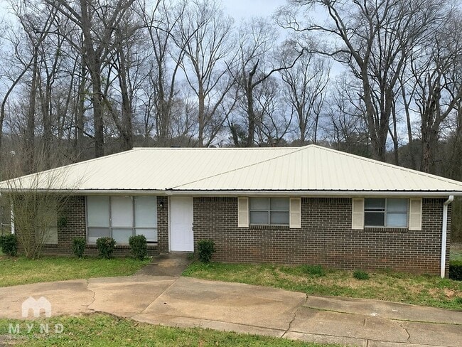 Building Photo - 1451 Hendrix Dr