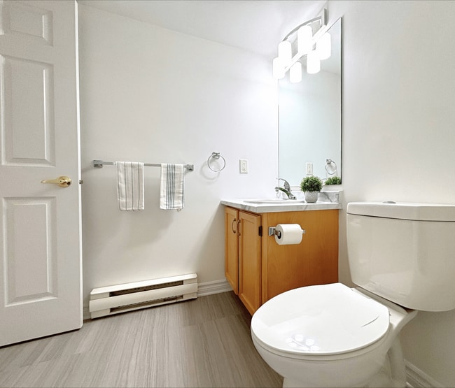 Photo - 303 Normandie Street