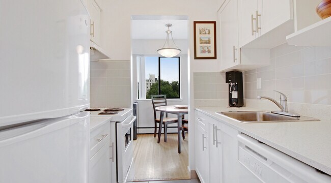 Photo - Marquis Unit 00706