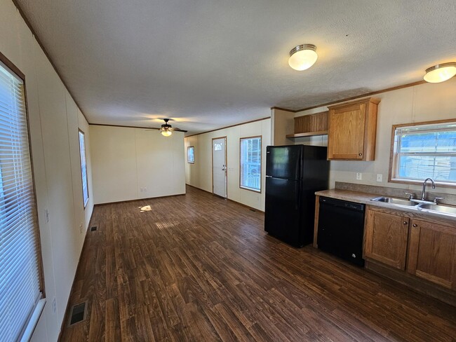 Photo - 16 Woodside Ln