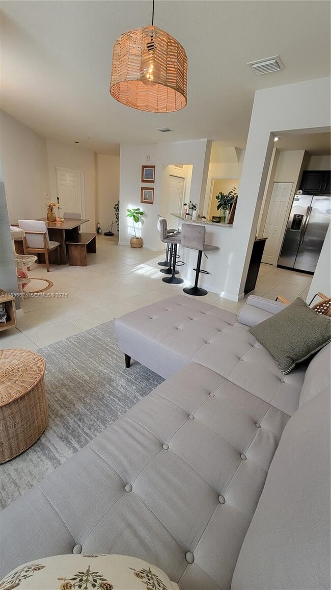 Photo - 10630 NW 88th St Unit 205