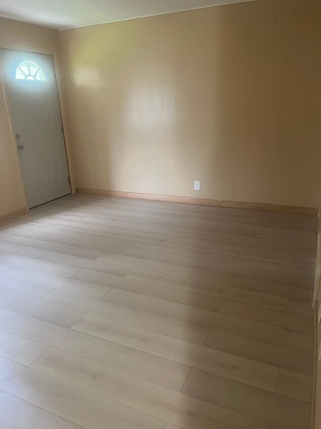 Photo - 2 Bedroom Townhome - Bedford