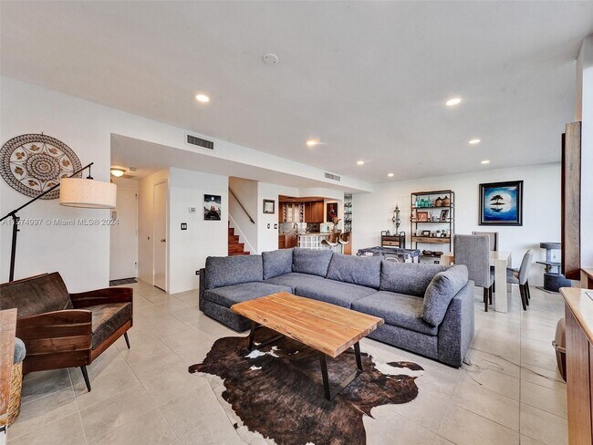 Photo - 1408 Brickell Bay Dr Unidad 411