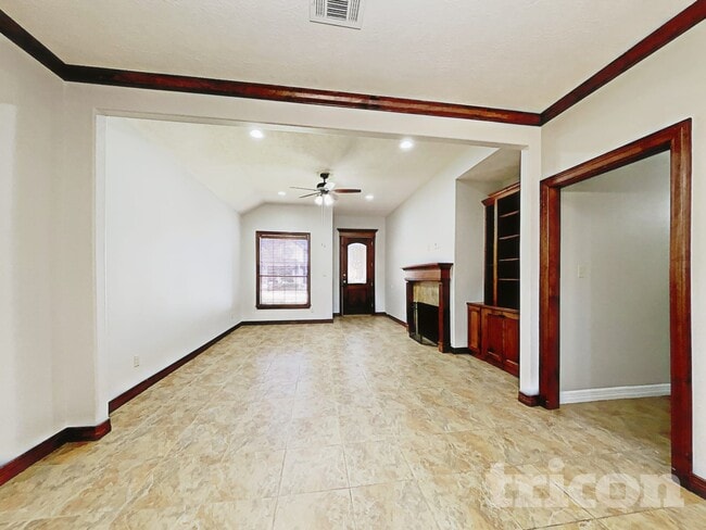 Photo - 103 Lullaby Ln