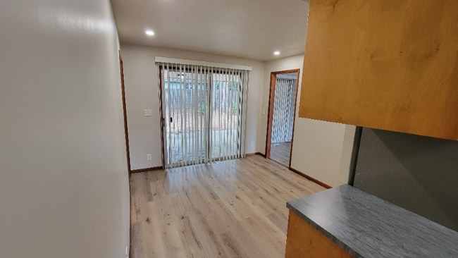 Photo - 1302 Otter Ln