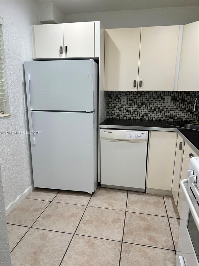 Photo - 8600 SW 67th Ave Unit 908