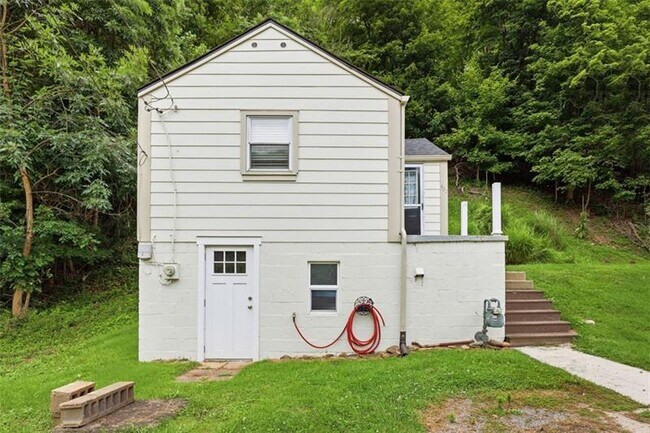 Photo - 424 Glenfield Rd