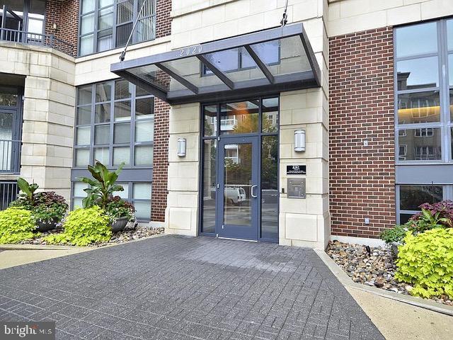 Building Photo - 2020-2012 12th St NW Unit 617 Rental