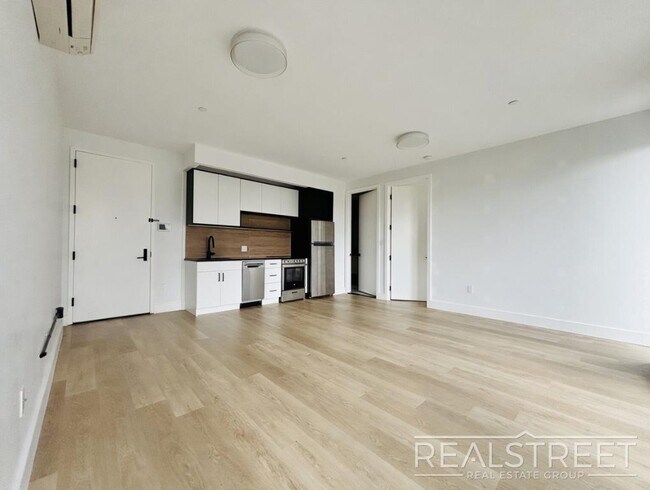 Photo - Sun-Drenched Boutique Living in Prime Williamsburg | Private Balconies & Skyline Views Unit 4B
