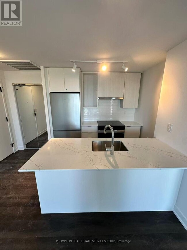 Photo - 2075 Lakeshore Rd. Unit 2601