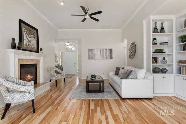 Photo - Stunning Home Near Warm Springs!