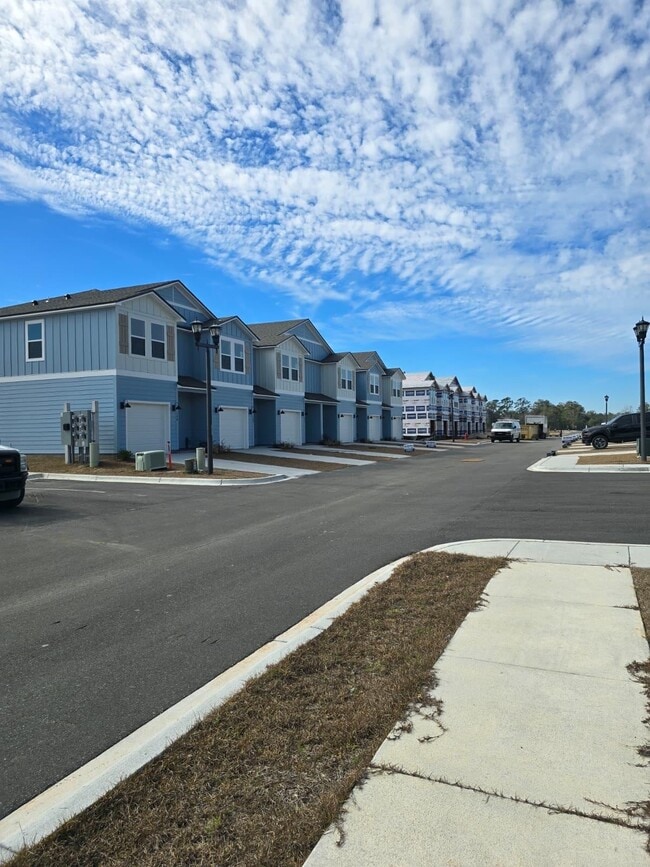 Photo - 190 Turpentine Dr