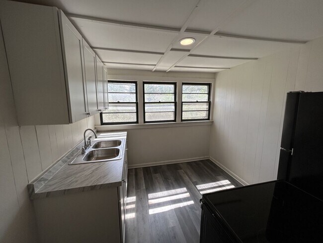 Photo - 701 N High St Unidad 4