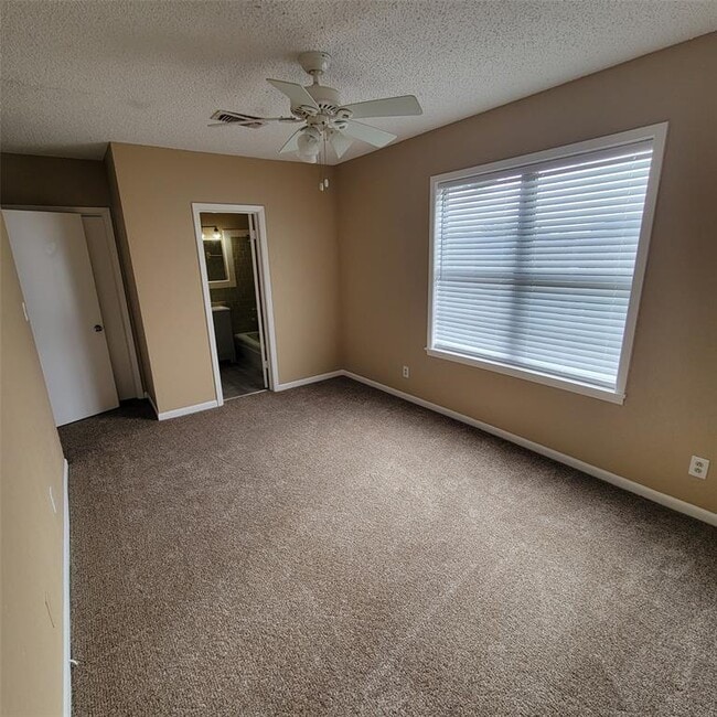Photo - 802 Avenue K Ave Apartment Unit 4