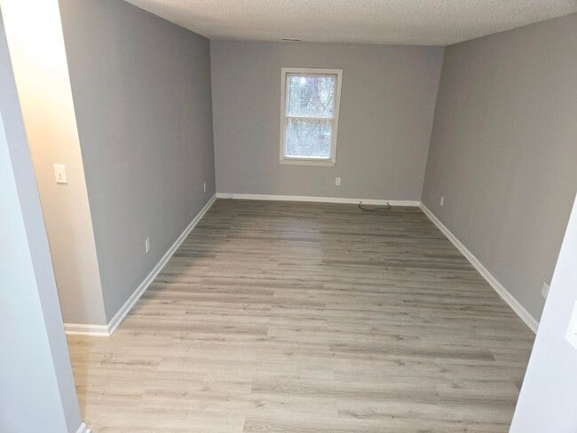 Photo - 2485 Michelle Dr Unidad C