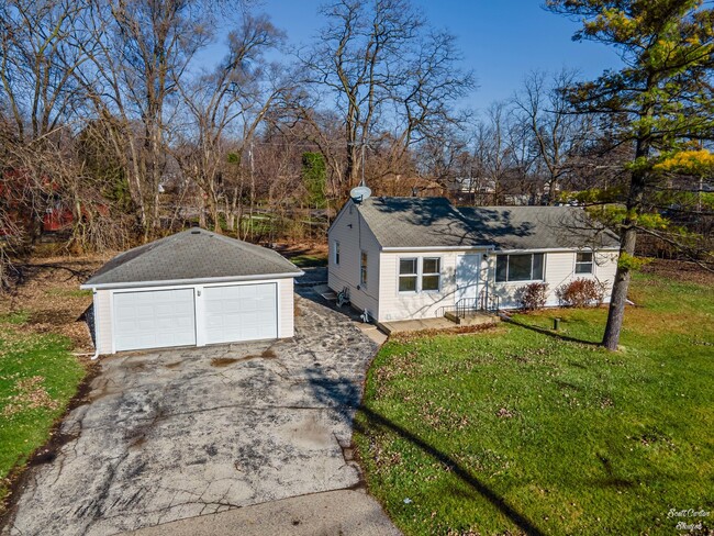 Photo - 480 W Grand Ave House