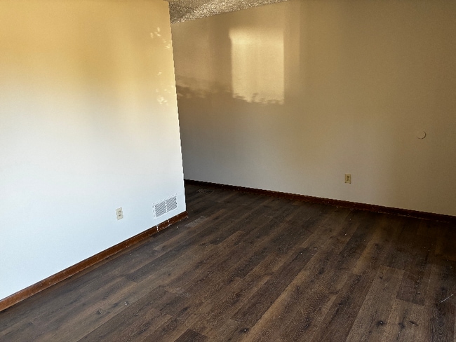 Photo - 23 Groton Dr