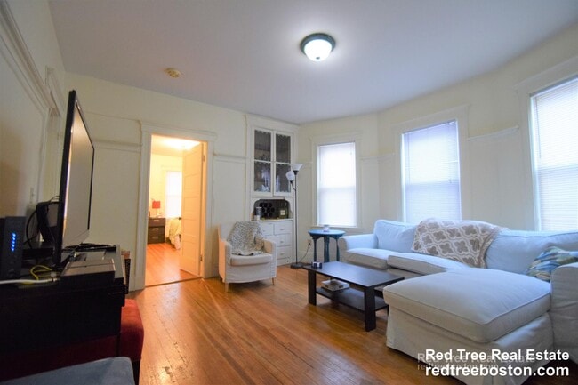 Photo - 44 Easton St Unit 2