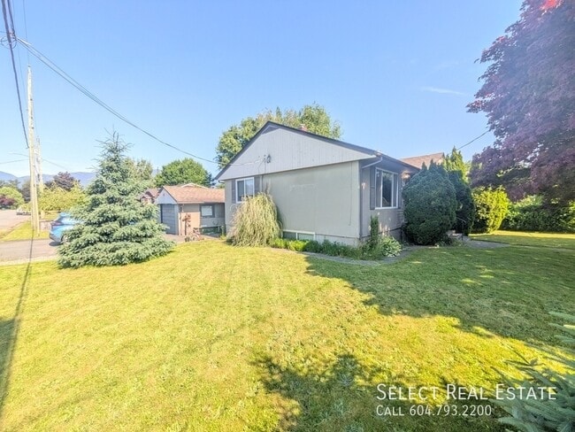 Photo - 9425 Stanley St