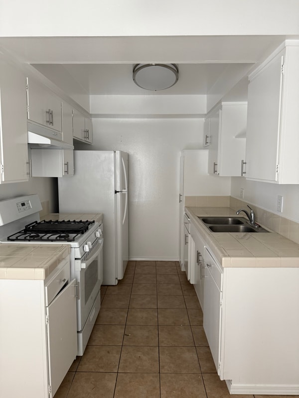 Photo - 23611 Arlington Ave Unidad B