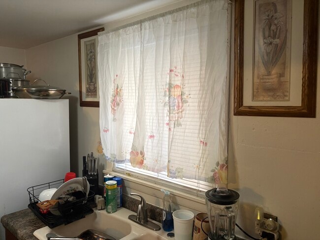 Building Photo - 4149 S Maplewood Ave Unit 1 Back
