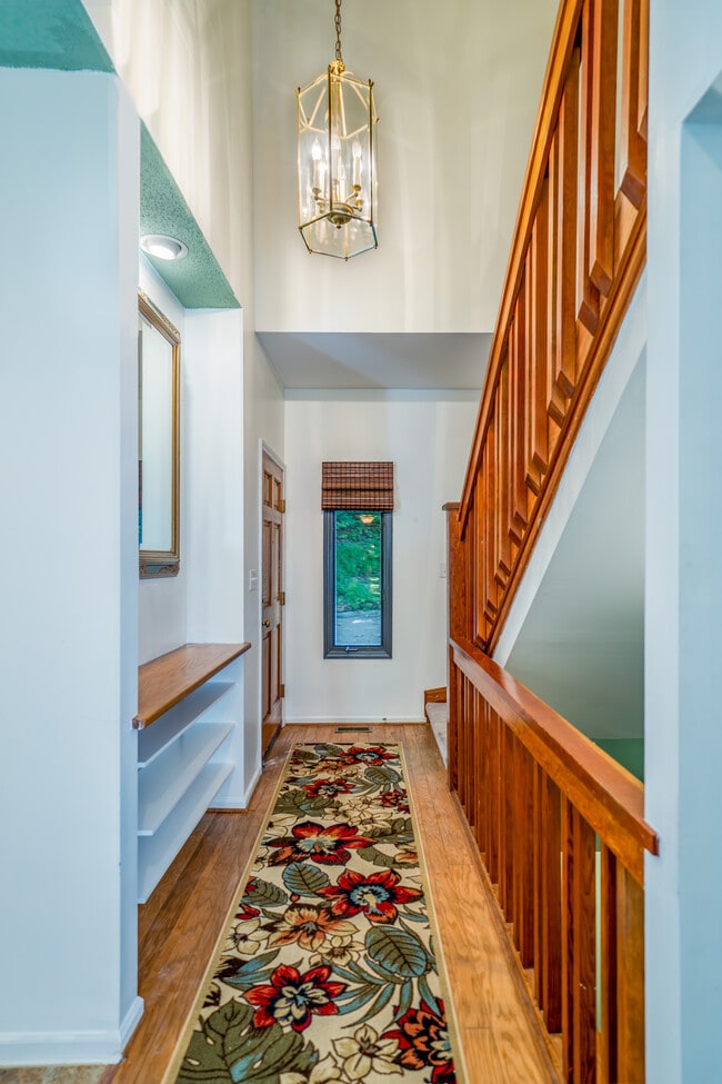 Photo - 305 Piney Mountain Dr