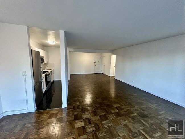 Photo - BEEKMAN PLACE Unit 8C