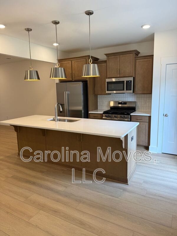 Building Photo - 508 Round Rock Way