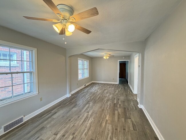 Photo - 1192 Haeberle Ave