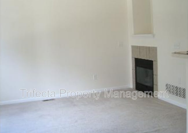 Photo - 2426 Parkfront Dr