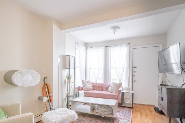 Photo - 238 Everett St